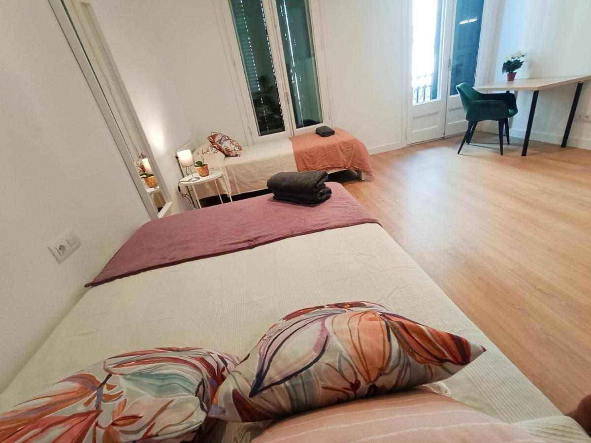 By Universitat Rooms Barcelona Exterior foto